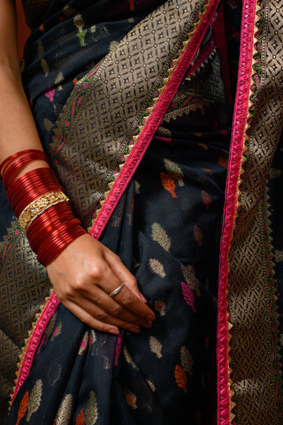 Saree with Blouse (Black & Pink)